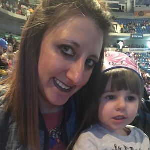 Meet your Posher, Angela